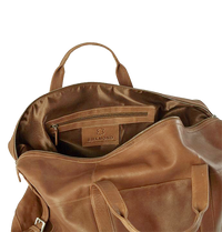 Weekendtaske i brunt læder med lille lynlås lomme indeni