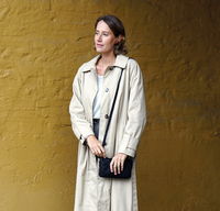 Lille clutch skuldertaske i sort bæredygtig læder blød crossbody taske i skind