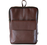 Stor brun rygsæk i læder med lynlås og lomme foran