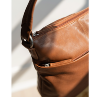 Divina - Klassisk skuldertaske i brunt læder