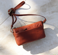 London - Skuldertaske i skind, clutch, Brun
