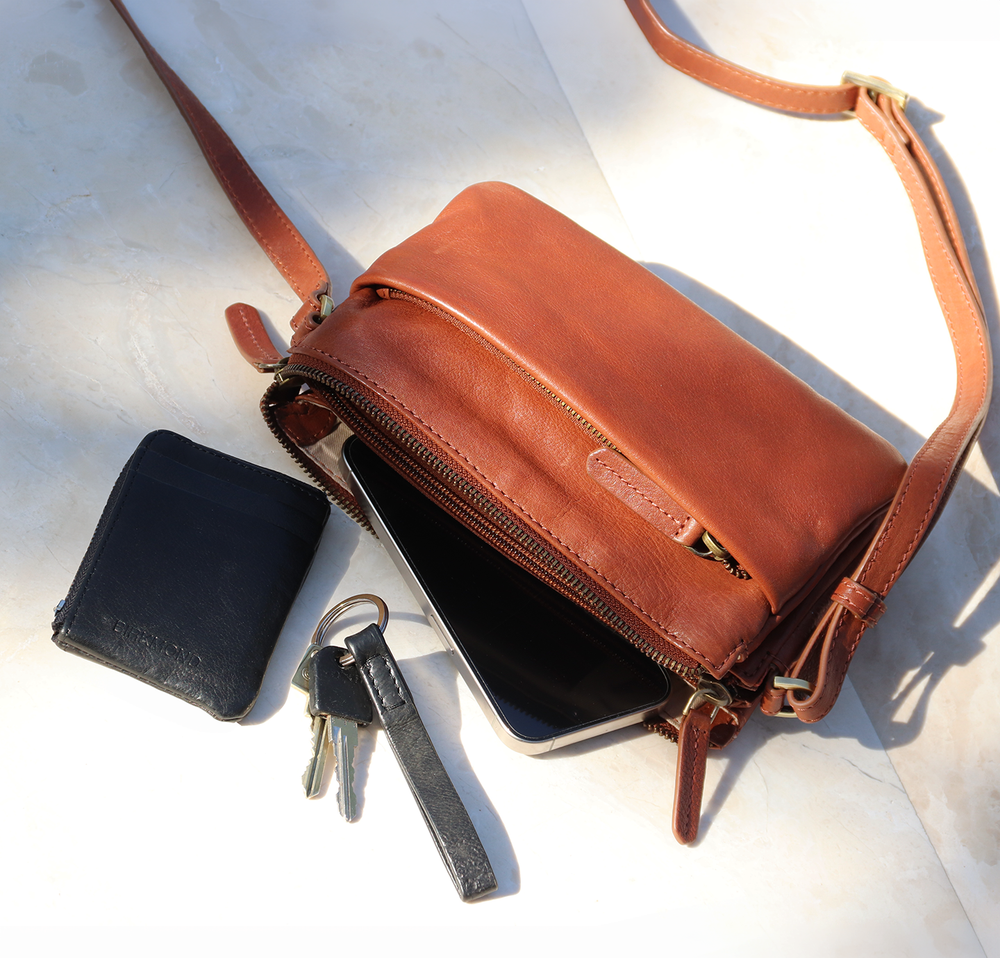 London - Skuldertaske i skind, clutch, Brun