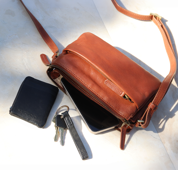 London - Skuldertaske i skind, clutch, Brun