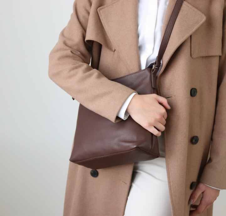 Prado - Enkel skuldertaske i læder, mørkebrun