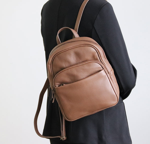 Lille rygsæk i khaki brun læder