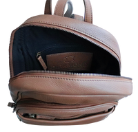 Lille khaki brun rygsæk med lynlås lomme indeni 