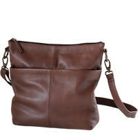 Crossbody taske i læder mørkebrun med forlomme og lynlåsluk