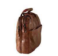 Stor computertaske i brunt læder med to store lynlås lommer