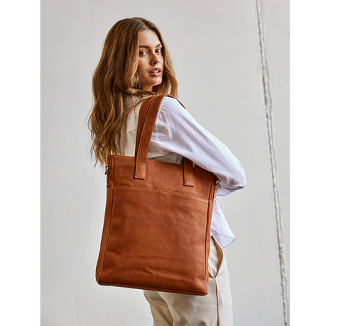 Skuldertaske i damer i brunt cognac læder 