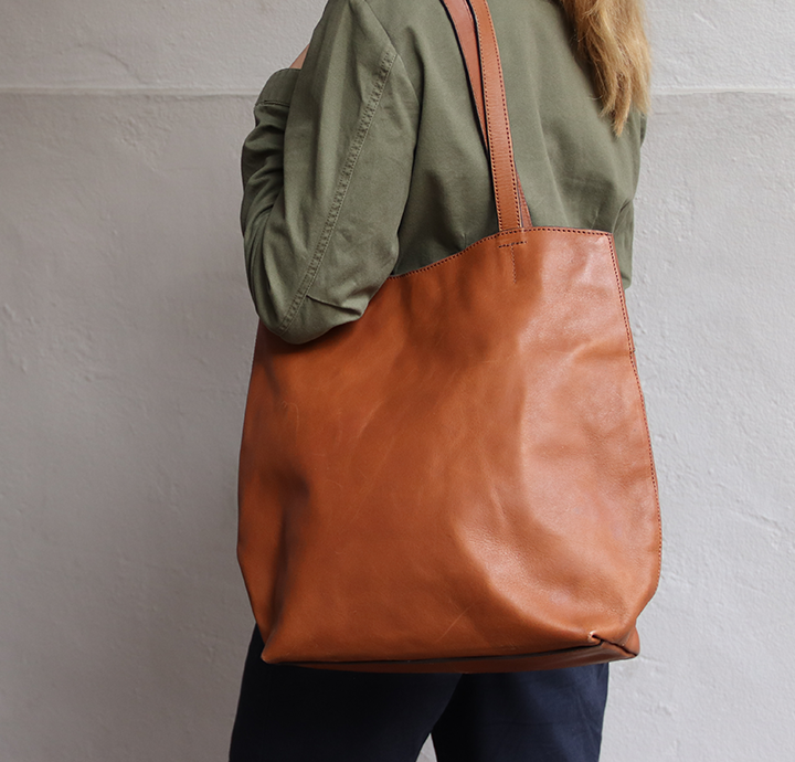 taske til damer, brunt læder -1295kr – BIRKMOND