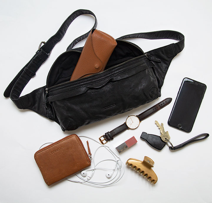 Sort læder skuldertaske til dame og herre bæredygtig crossbody taske  