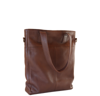 Taske i ægte læder med hanke til skulderen i farven mørkebrun